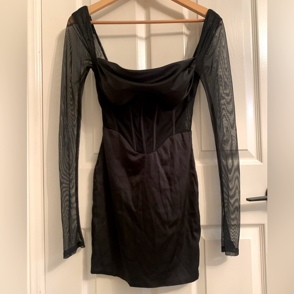 Oh Polly black mini dress with sleeves - Picture 2 of 6